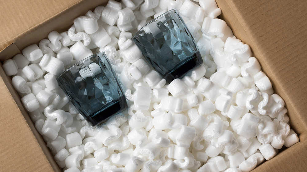 Cómo empacar objetos frágiles para que lleguen seguros a tu nuevo hogar